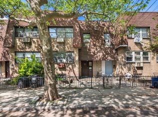 596 Pine St, Brooklyn, NY