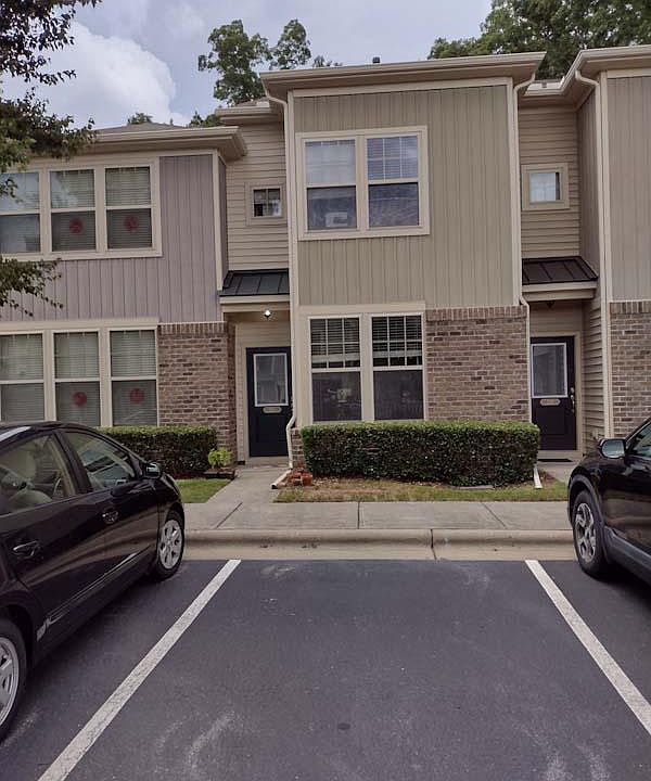 1st image of 212 Mount Evans Dr