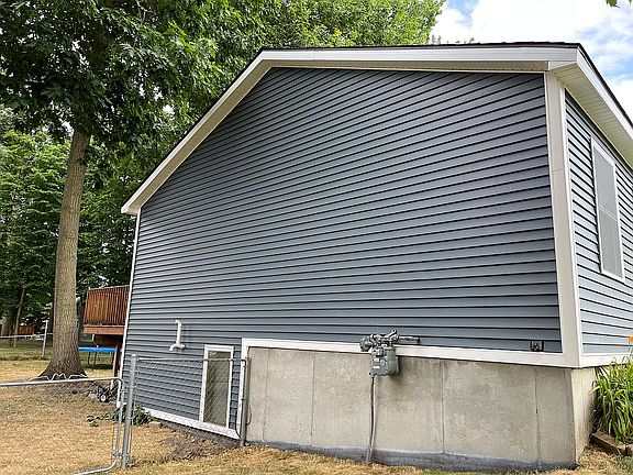 3rd image of 6700 Estate Dr SW