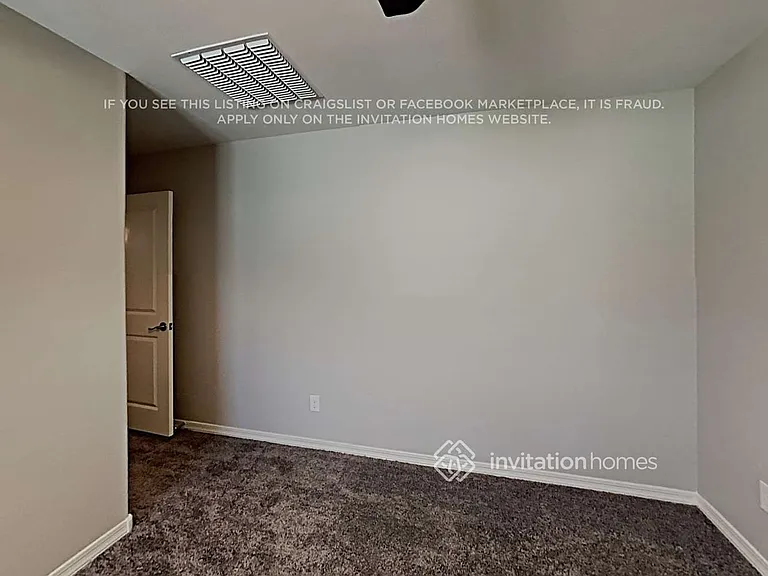 8020 W Agora Ln — Photo 15