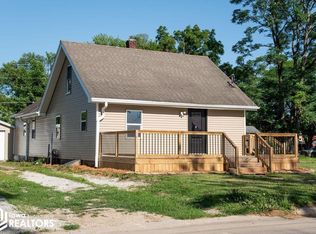 822 S Webster St, Ottumwa, IA 52501