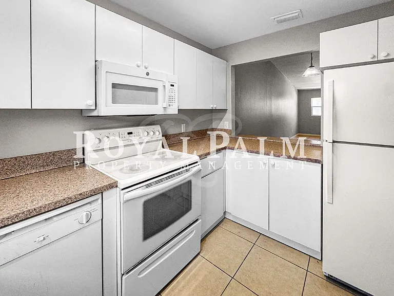 1321 SE 8th Ave #5 — Photo 9