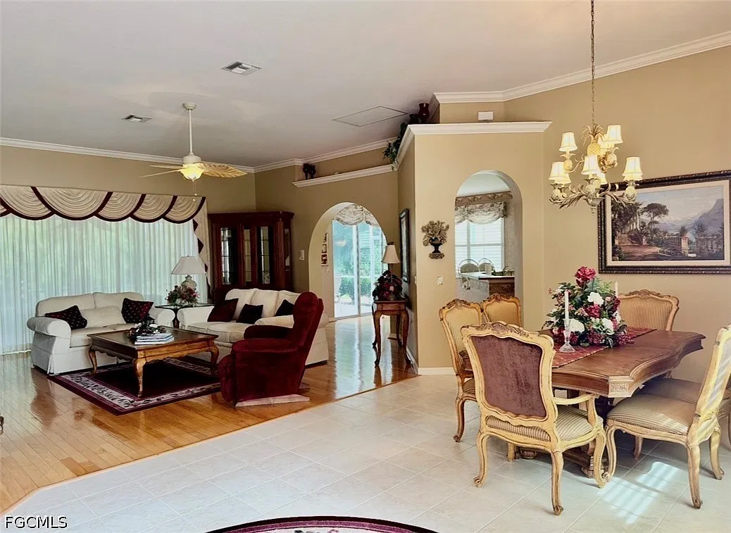 2 bed, 2.0 bath, 1988 sqft, $4,000 — Photo 2