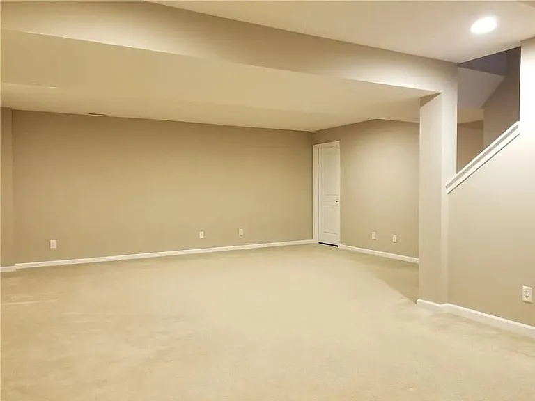 5055 Lake Forest Dr — Photo 32