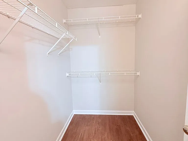 4003 Hidden Hollow Dr — Photo 10