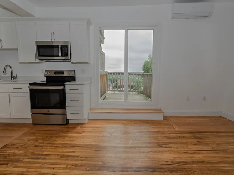 11 Park St — Photo 3