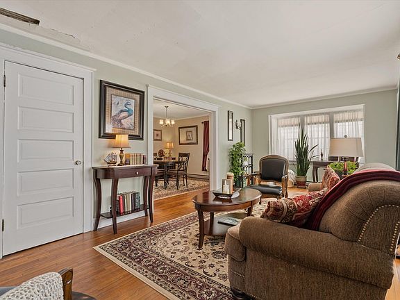 4th image of 2517 Erskine Blvd