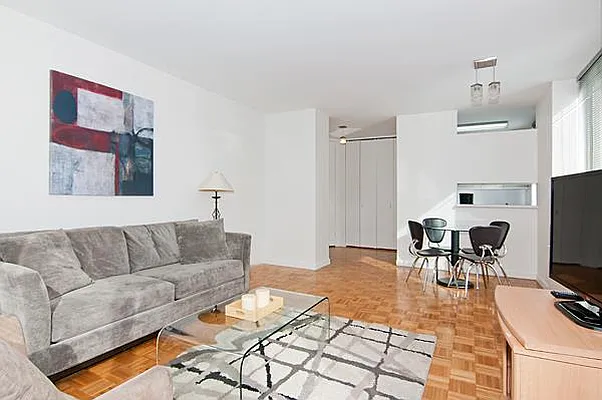 Rented by Empire State Properties | media 26