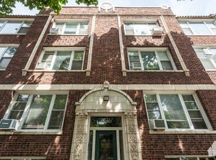 3161 N Pine Grove Ave, Chicago, IL 60657