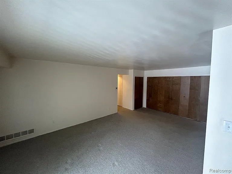 30042 W Twelve Mile Rd #56 — Photo 11