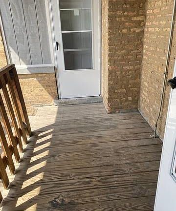 5th image of 3822 N Greenview Ave #1E
