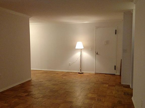4th image of 100 E Hartsdale Ave APT Thw