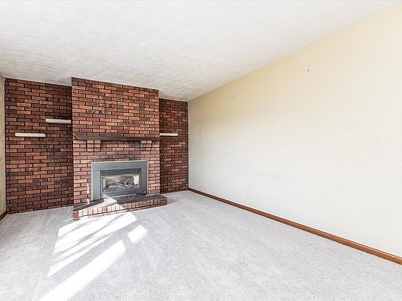 4th image of 1240 Cerro Dr