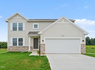 1083 Lakeside Ln, Oregon, OH 43616