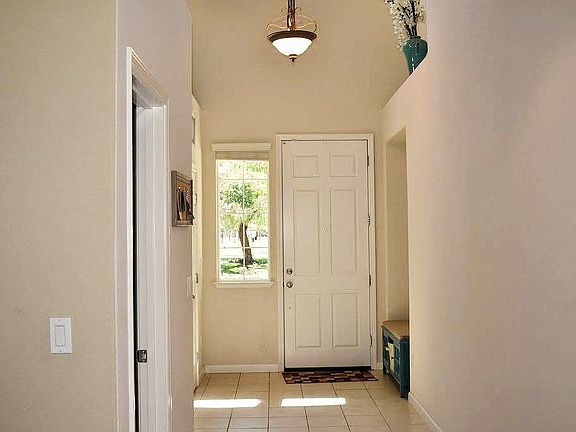 Entry way - natural lighting