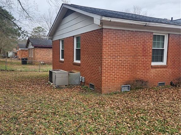 4th image of 511 Donovan St
