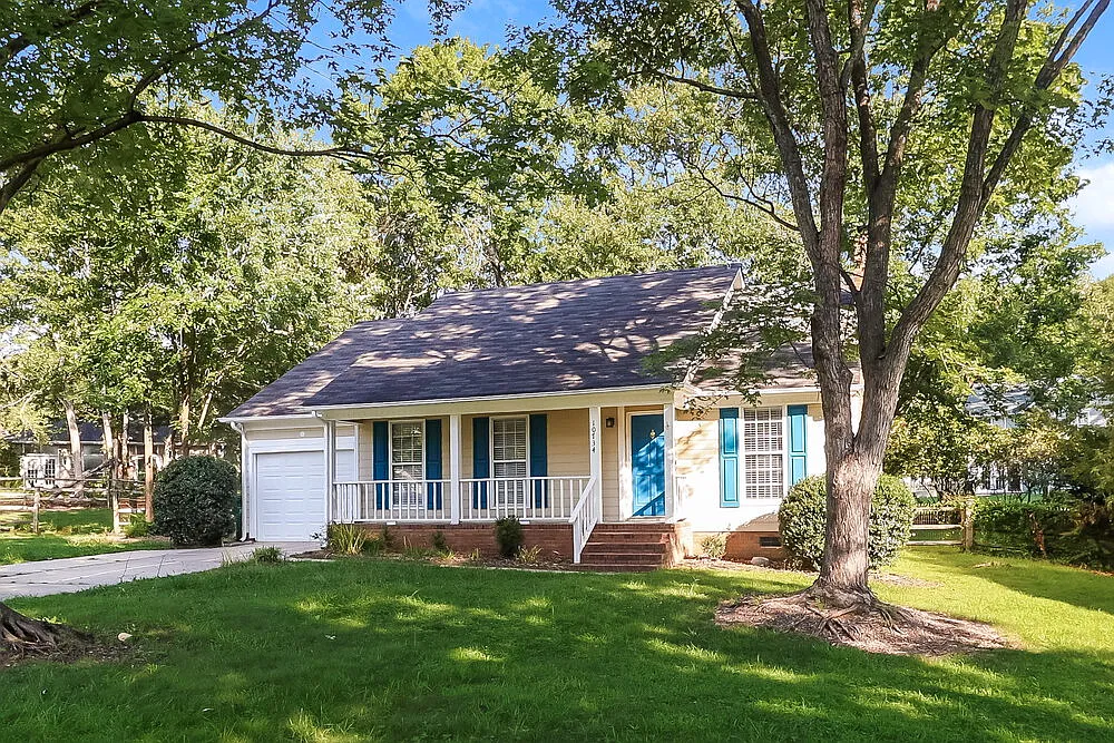 3 bed, 2.0 bath, 1200 sqft, $1,875 — Photo 3