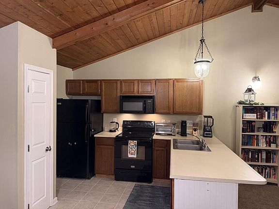 4th image of 541 El Paseo Pl