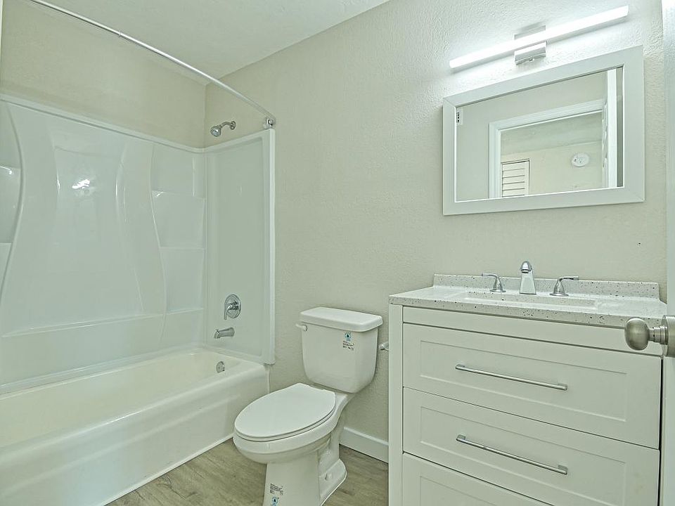 1st image of 208 N Halifax Ave APT 4