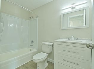 208 N Halifax Ave APT 4, Daytona Beach, FL 32118