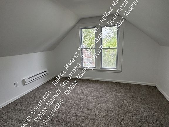 5th image of 3366 E 130th St #3