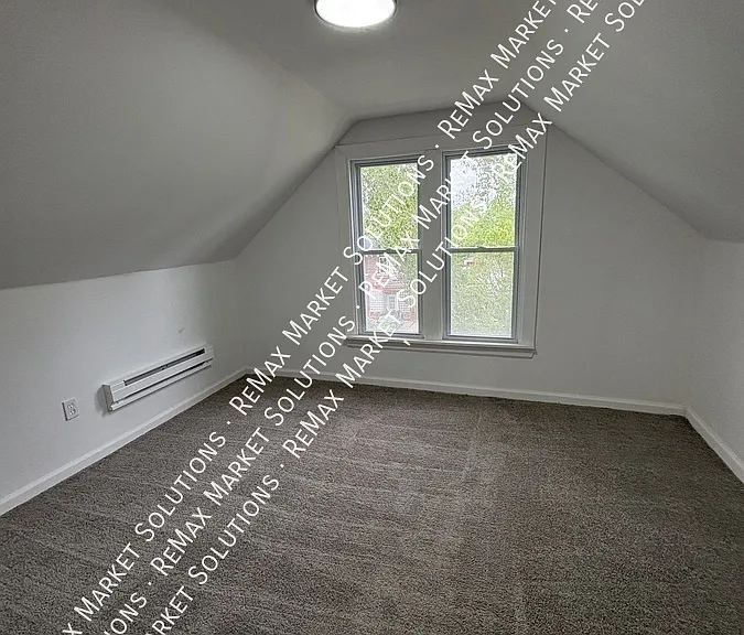 3366 E 130th St #3 — Photo 5