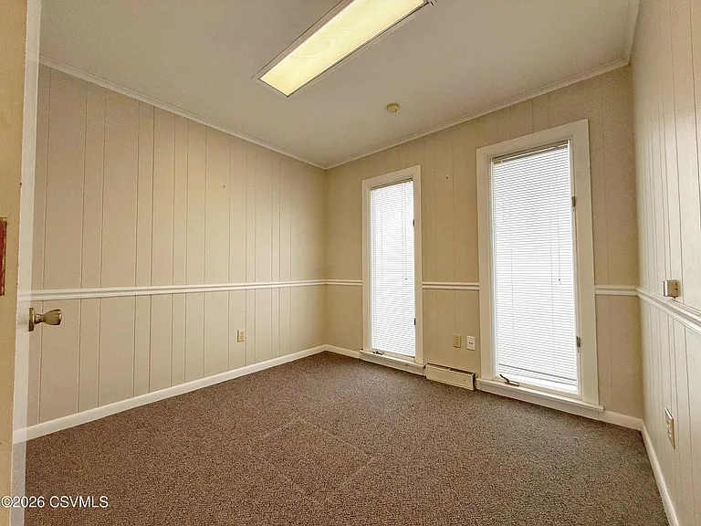 50 W Market St — Photo 10