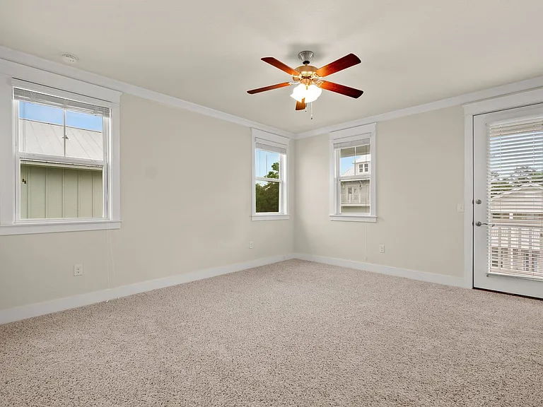 99 Grande Pointe Cir — Photo 21