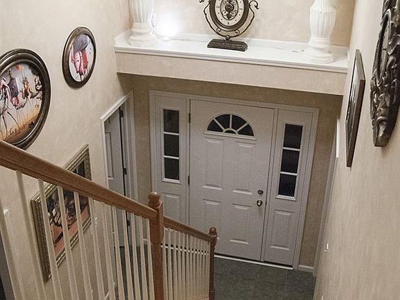 2nd image of 1419 Anchor Ct