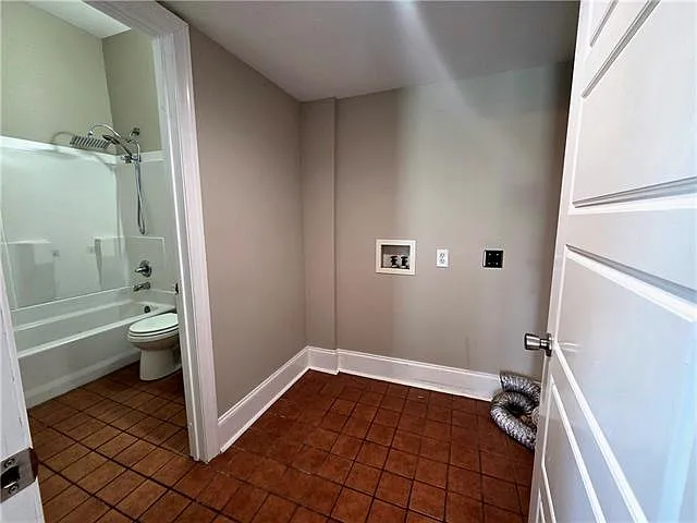 2319 Plaza Dr — Photo 8
