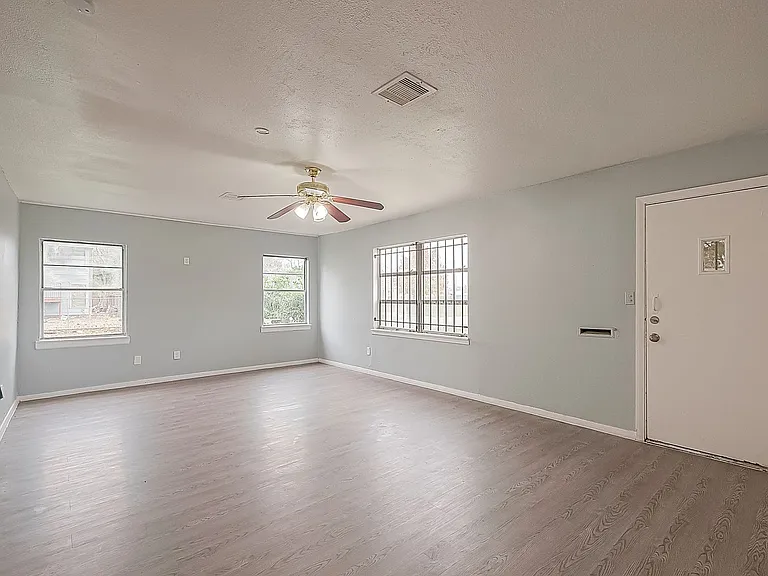 9302 Fairland Dr — Photo 3