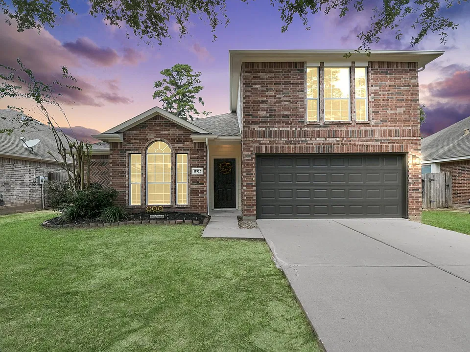 11922 Lois Lane Dr