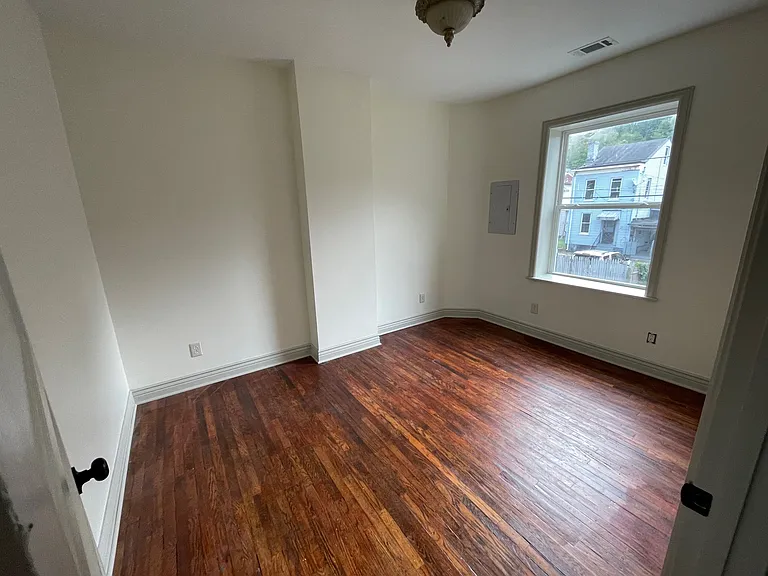 2310 Chapline St #2 — Photo 11
