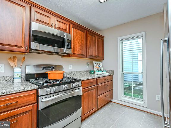 4th image of 7788 Willow Point Dr #7788