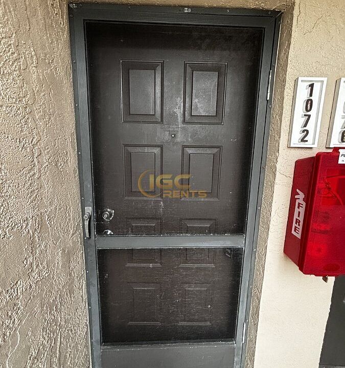 1st image of 1072 Mollie Ln