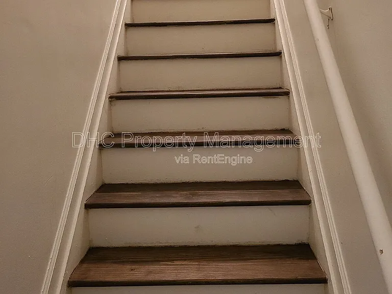 1944 North Ave NW — Photo 10
