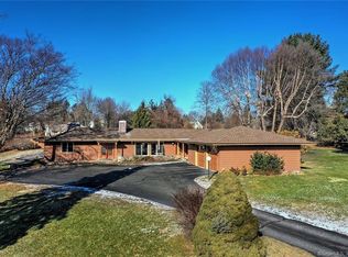 20 Far Horizons Dr, Easton, CT 06612