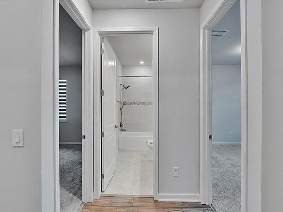 3rd image of 4622 Dover Bluff Ct