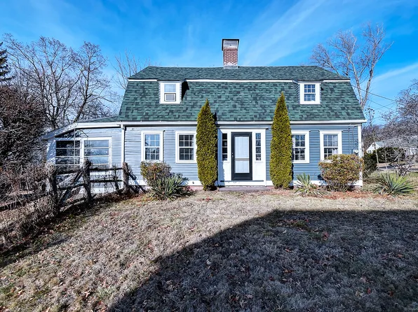 27 Ridgewood Road, East Hartford, CT 06118