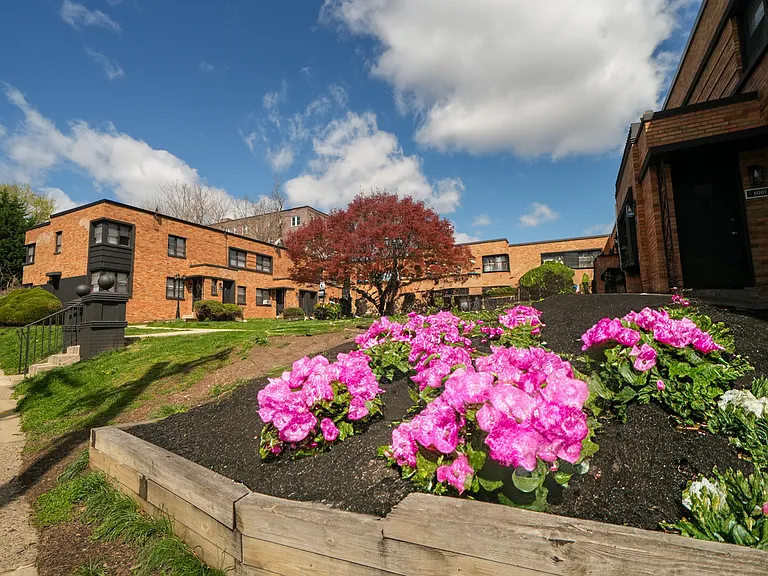 Wynmawr Court Apartments — Photo 14