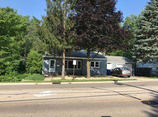 160 S Gilbert St, South Elgin, IL 60177