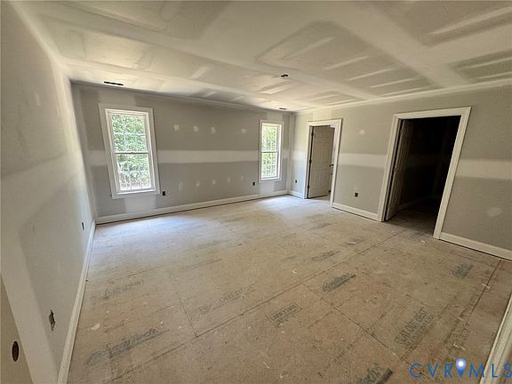 4th image of 358 Poplar Springs Dr