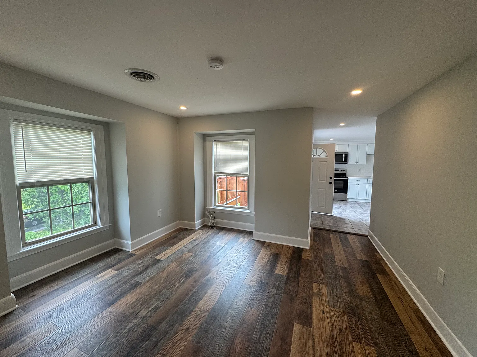 3 bed, $1,850 — Photo 4