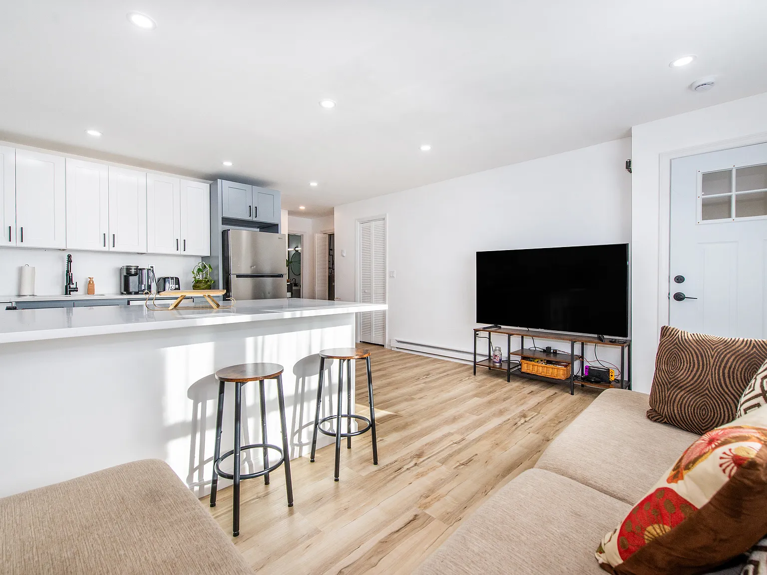1 bed, $2,050 — Photo 3