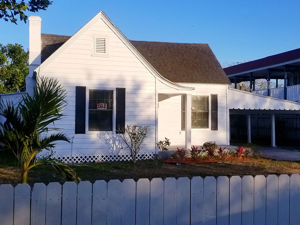 1st image of 219 E Park Dr