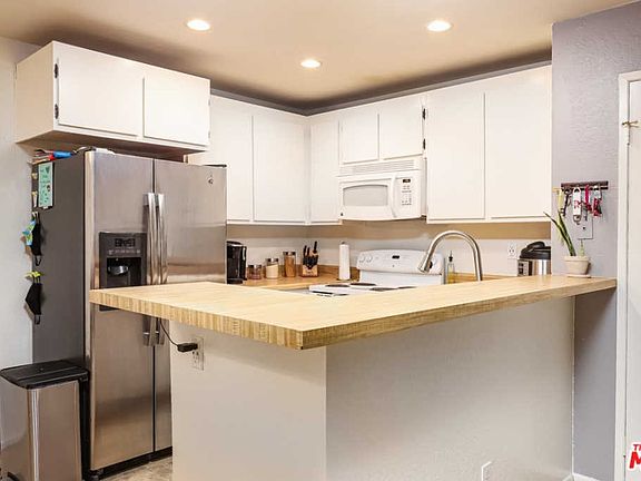 5th image of 25023 Peachland Ave Unit 156