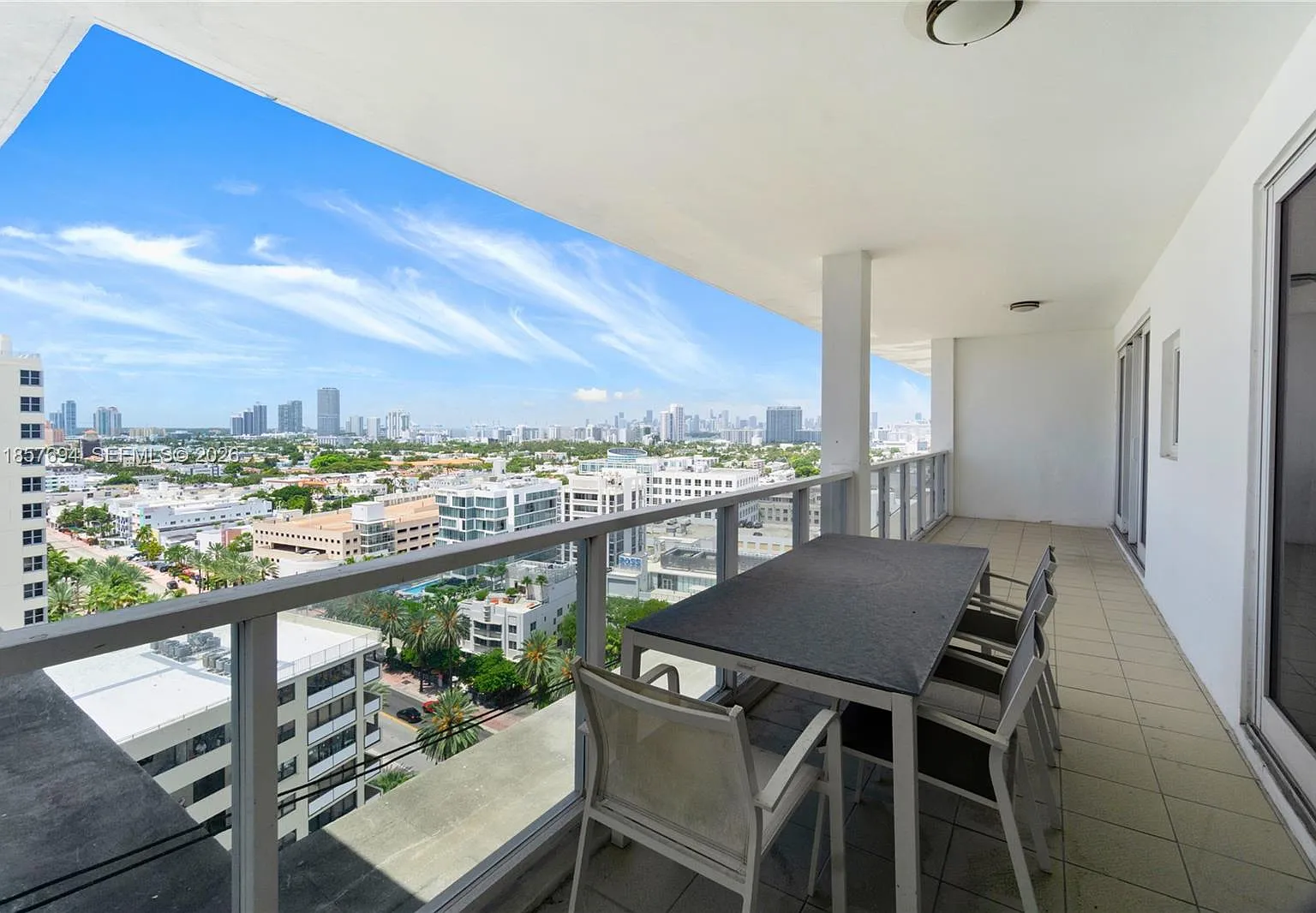 The Decoplage Condo — Photo 1