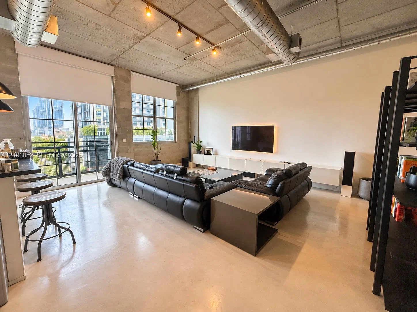 Mill Condo — Photo 2