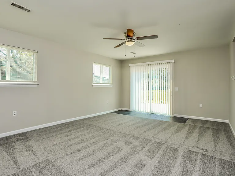 1620 Beverly Dr — Photo 8