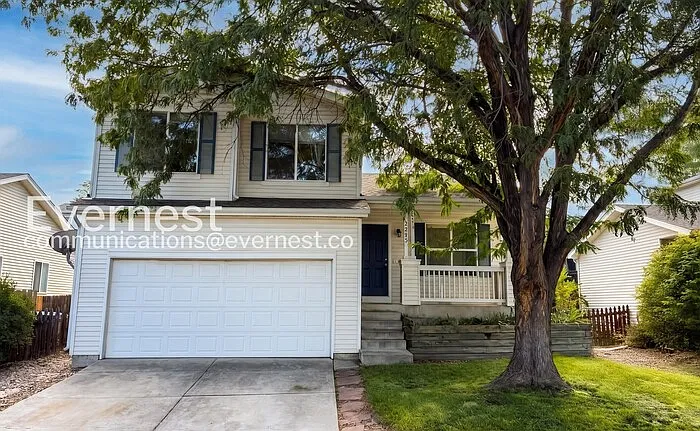 3 bed, 2.5 bath, 1418 sqft, $2,247 — Photo 1